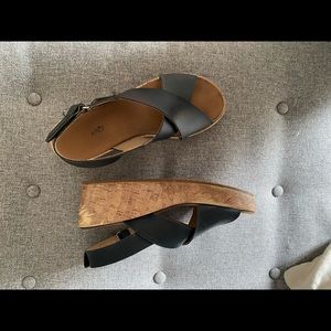 Ultra comfortable Clarks wedge sandals